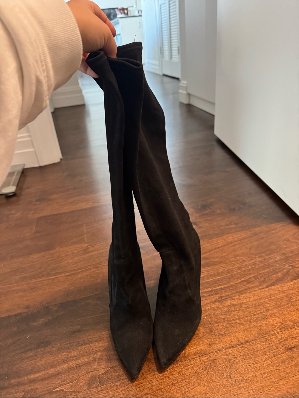 Zara Black Knee-High Pointed Toe Stretch Boots - Women